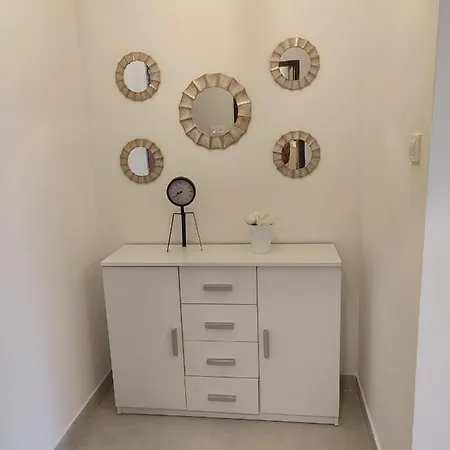 Maris Apartment